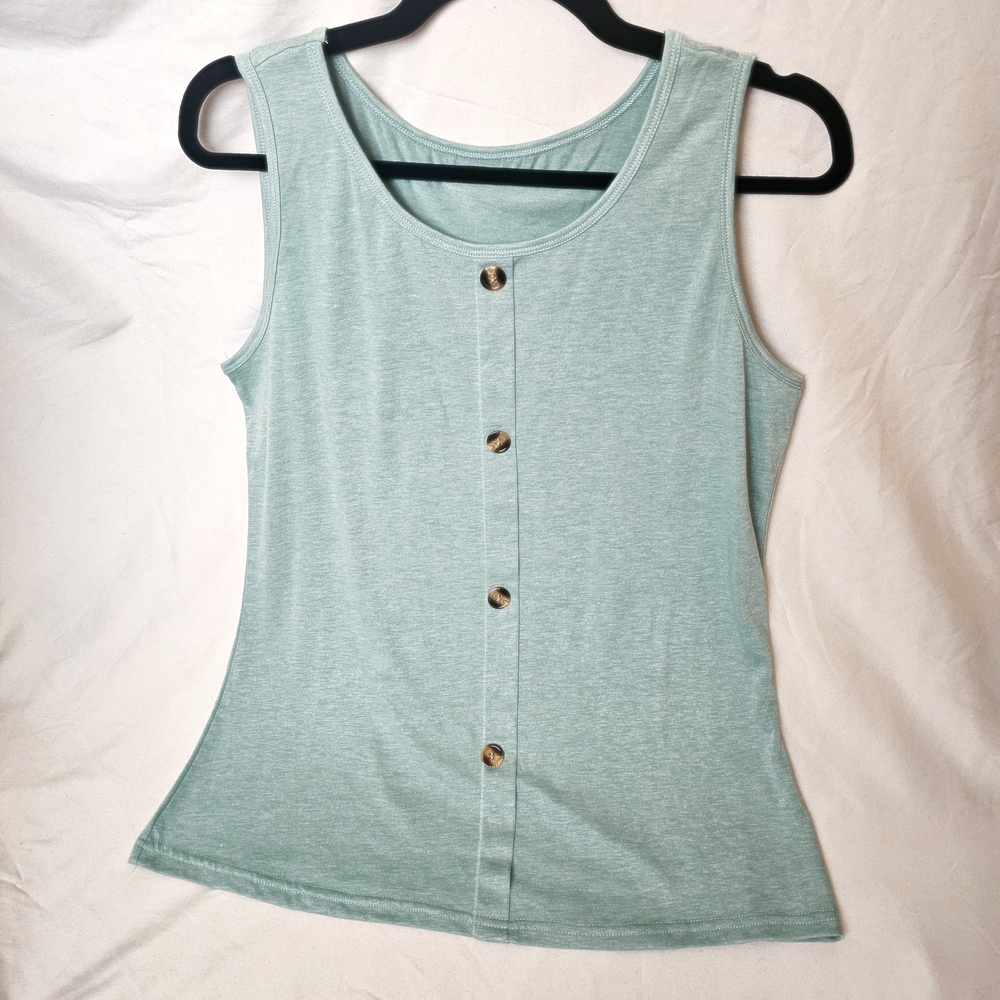 NWOT Sleeveless Button Detail Top - Heathered Mint